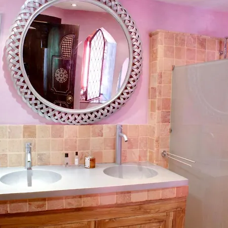 House With 3 Bedrooms In Olmeto With Wonderful Mountain View Enclosed Garden And Wifi 7 Km From The Beach *