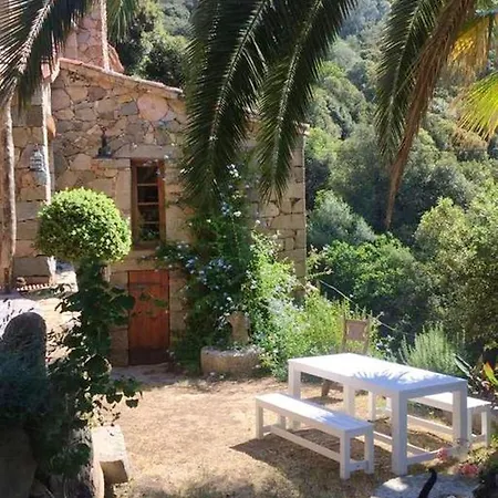 Prázdninový dům House With 3 Bedrooms In Olmeto With Wonderful Mountain View Enclosed Garden And Wifi 7 Km From The Beach
