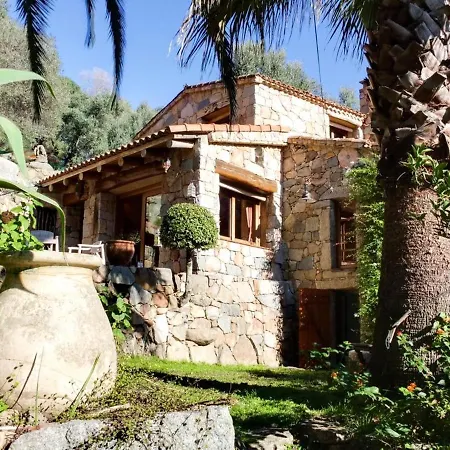 House With 3 Bedrooms In Olmeto With Wonderful Mountain View Enclosed Garden And Wifi 7 Km From The Beach *